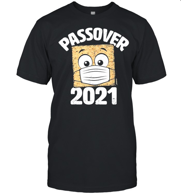 Passover 2021 Matzo Wearing Face Mask Seder Graphic Classic shirt Classic Men's T-shirt