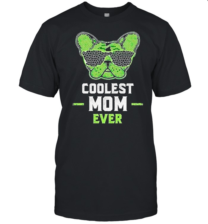 Pug coolest mom ever best mom shirt Classic Men's T-shirt