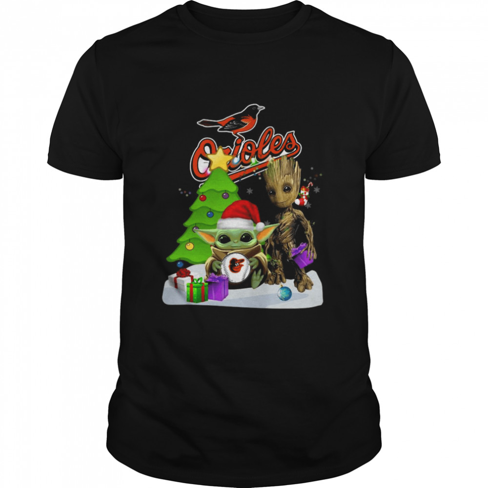 Santa Groot and Baby Yoda hug Baltimore Orioles Snow Christmas Tree shirt