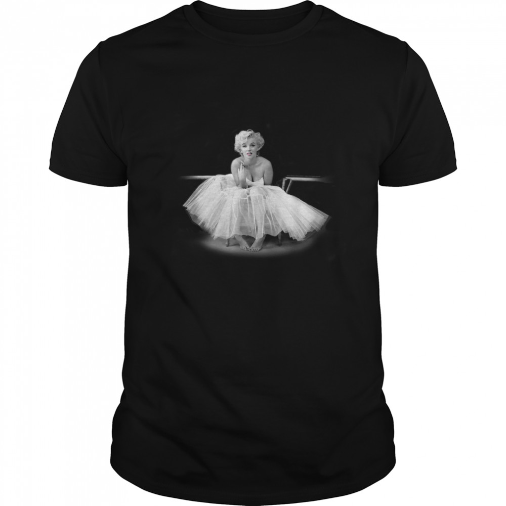 Marilyn Monroe Sitting Pretty T-Shirt