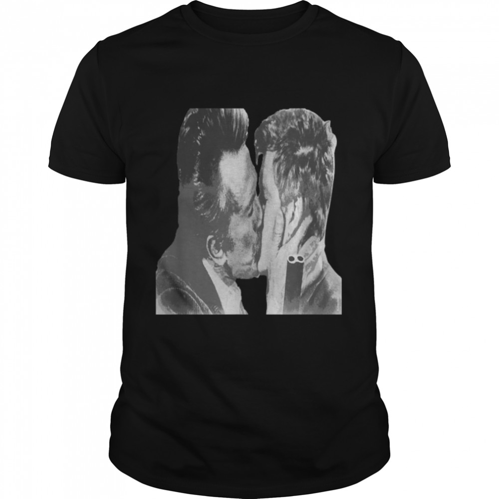 Pride kiss films, short sleeve, summer 2022, gay pride party T- B0B47MFMTY Classic Men's T-shirt