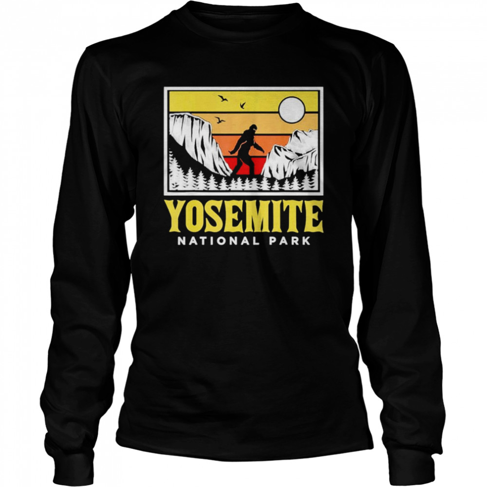 Yosemite National Park US Bigfoot Sasquatch Yeti vintage shirt Long Sleeved T-shirt