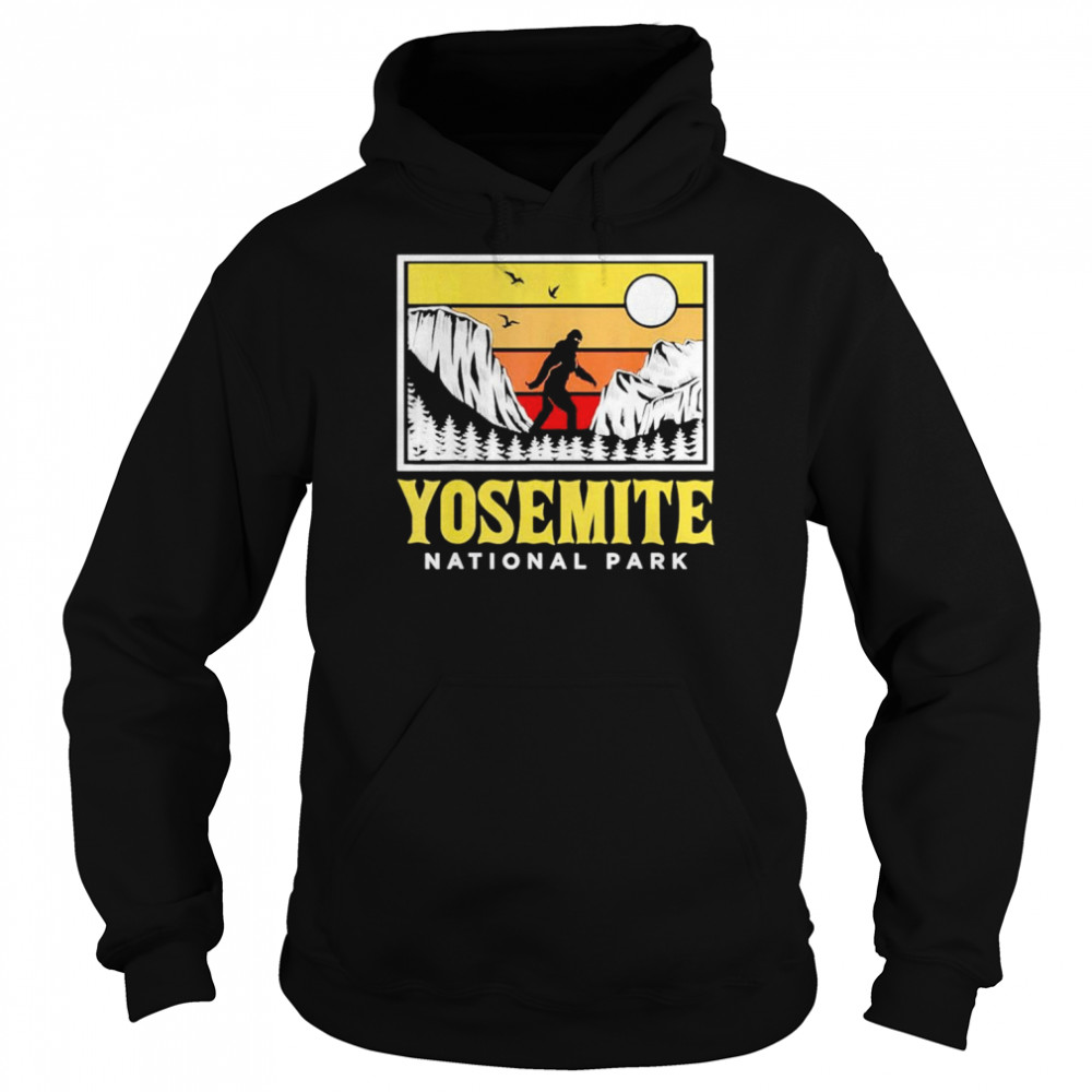 Yosemite National Park US Bigfoot Sasquatch Yeti vintage shirt Unisex Hoodie